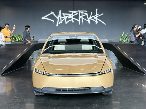 VIN Zero: Tesla выпустила первый серийный Cybercab с конвейера Giga Texas