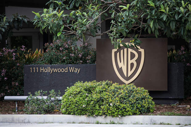 Warner Bros. получила новое предложение от Paramount о покупке киностудии