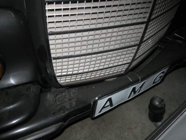 Забытый склад автомобилей и запасных частей Mercedes-Benz AMG amg, mercedes, mercedes-benz