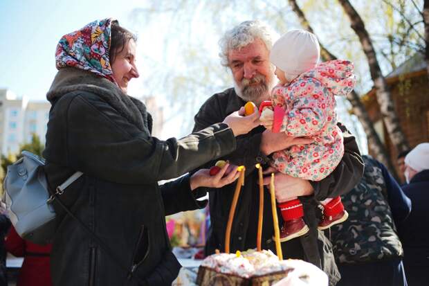 «Христос Воскресе» или «Христос Воскрес»: как правильно говорить и писать