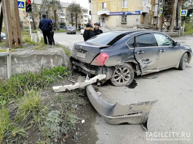 В Нижнем Тагиле столкнулись Nissan и Geely