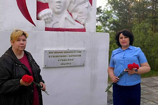 В российском регионе сотрудники прокуратуры прифотошопили себя к фото ветерана