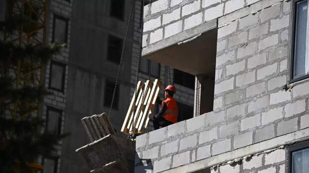 На Ямале вырос спрос на вакансии строителей