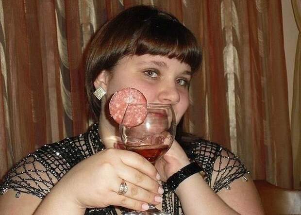 Глупые и смешные фотографии девушек из социальных сетей (83 фото)