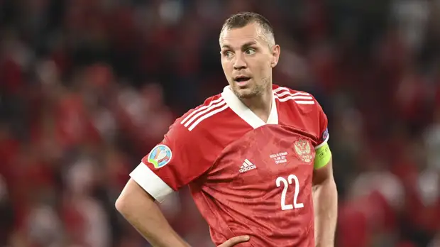 Шишкарёв: молимся, чтобы Карпин и Дзюба перестали «собачиться»