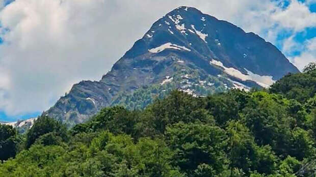 В горах Сочи открыли два новых турмаршрута на вершину Чёрная Пирамида