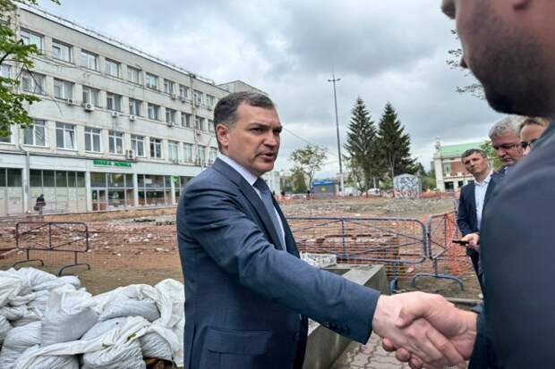 Срок окончания работ в Первомайском сквере Новосибирска назвал мэр Кудрявцев
