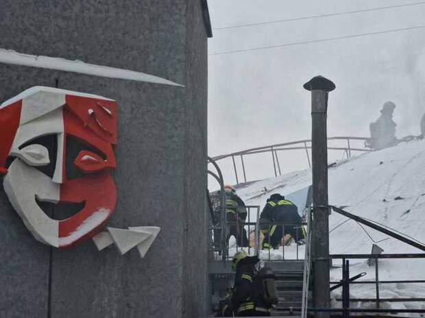 Кровлю пришлось вскрывать болгаркой