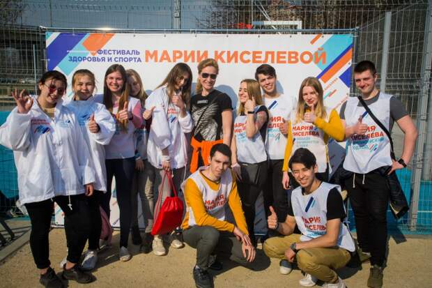 По мнению Марии Киселёвой (в центре), с таких фестивалей часто начинается путь в большой спорт