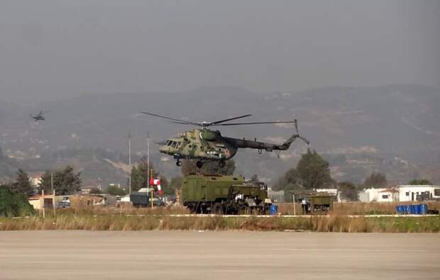 Минобороны России опровергло сообщение о сбитом вертолете в Сирии