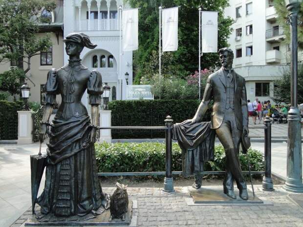 08 Памятник Чехову и Даме с собачкой в Ялте