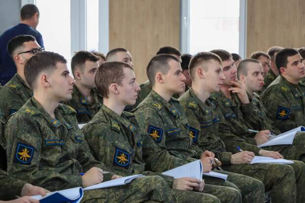 В Военном учебном центре при МГТУ состоялась очередная лекция для курсантов, посвященная беспилотным летательным аппаратам