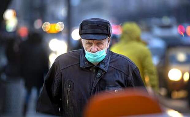 В ожидании скорого кризиса Кремль решил не тратить средства ФНБ на стариков и нищих