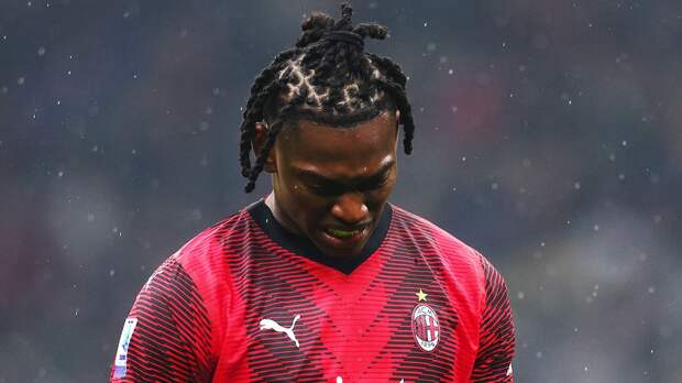 Форвард «Милана» Леау получил травму. Португалец был заменен уже на 32-й минуте