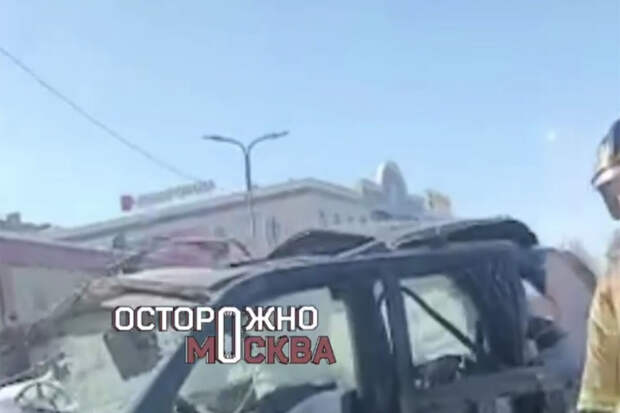 "Осторожно, Москва": джип взорвался у ТЦ в подмосковном Селятино