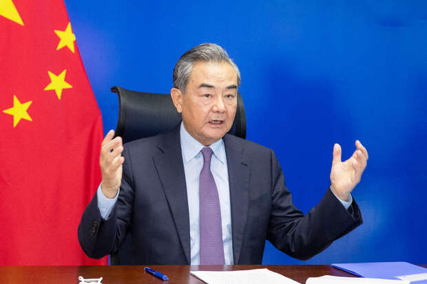 Ван И: Европа не должна оставаться в стороне от украинского конфликта