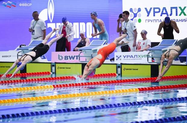 Тульские пловчихи заняли весь пьедестал на дистанции 1500 метров в Калуге