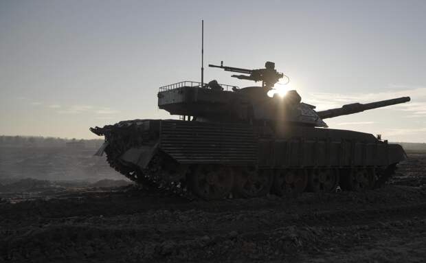 Борис Рожин показал фото модифицированного танка ВС РФ в зоне СВО