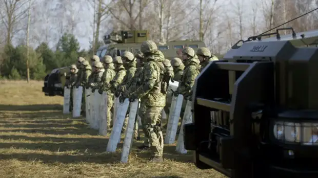 FT: США пришлось убеждать союзников в подготовке «вторжения» России на Украину