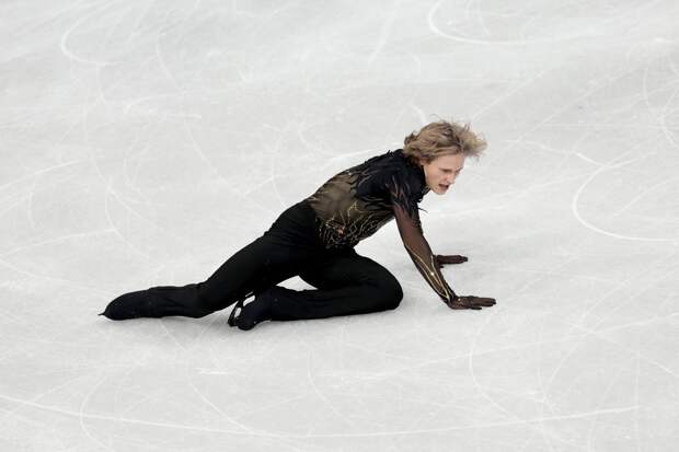 Фанаты Тейлор Свифт обрушились с критикой на Илью Малинина после провала на Олимпиаде