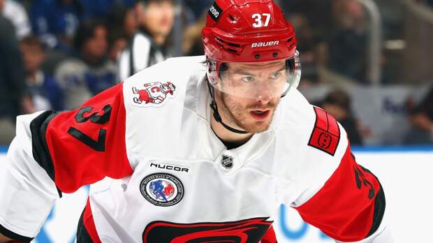 «Каролина» Свечникова проиграла «Сиэтлу», «Даллас» разгромил «Ванкувер»