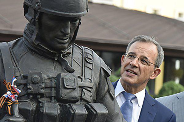 Европейский визит в Крым не на шутку напугал «неадекватный» Киев Конфликт на Донбассе