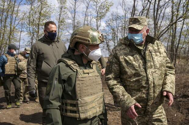 «Шизоидная политика»: военная паника Киева сыграла в пользу «Северного потока-2» – эксперт