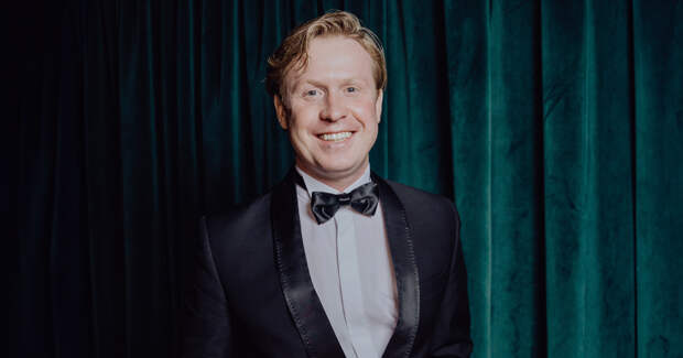 Антон Богданов: как предательство друга и крах первого брака привели звезду к неожиданному счастью