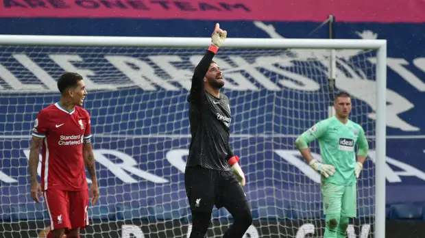 Алисон стал первым голкипером в истории «Ливерпуля», забившим в официальном матче