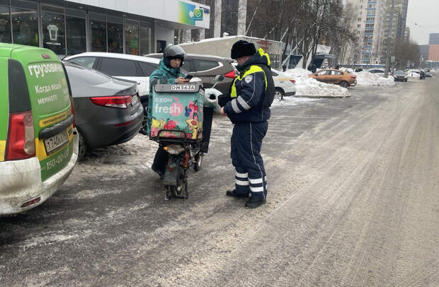 В СВАО за нарушение ПДД были оштрафованы 582 велокурьера