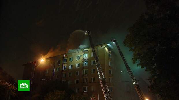 Пострадавший от пожара дом на Ленинском проспекте восстановят за 10 дней