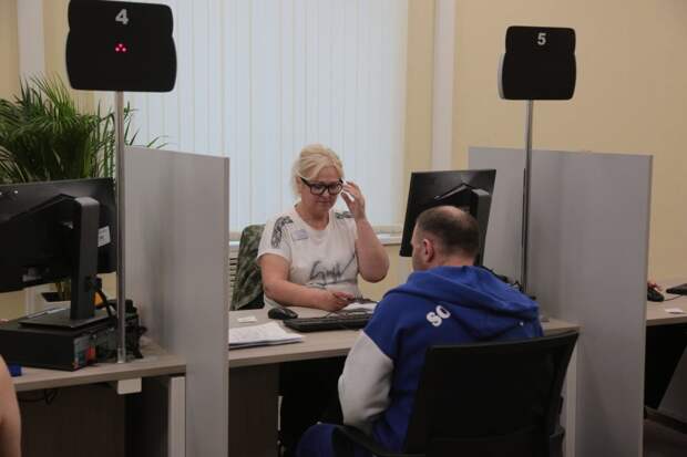 Кандидатам предоставляют полную информацию об условиях контракта. Фото: Андрей Дмытрив