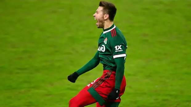 Дубль Смолова, удаление Заики и гол Харина: «Локомотив» и «Ахмат» вышли в полуфинал Кубка России