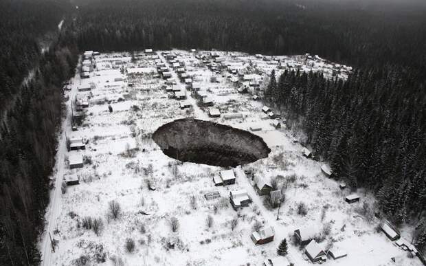 solikamsk_sinkhole_2