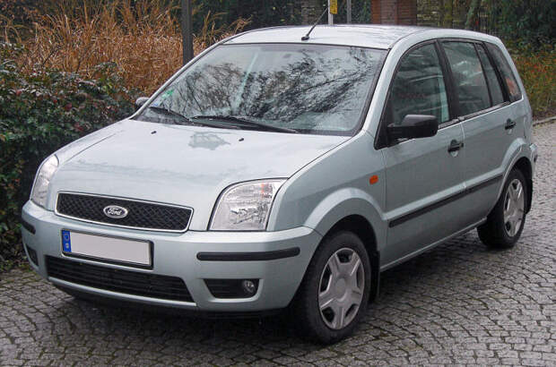 Ford Fusion - популярный германский хэтчбек (2002-2012 г.в.)