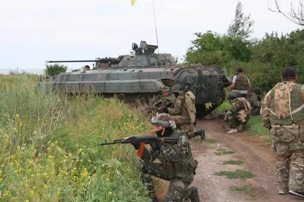 Украинским военкоматам дано указание вылавливать всех волонтеров и отправлять на