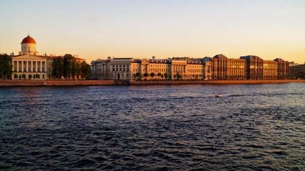 Никольские ряды в Питере "ушли с молотка" азербайджанским бизнесменам: гостиничный комплекс приобрел новых хозяев