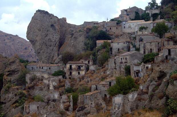 Итальянские города призраки GhostTowns14.jpg