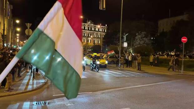 Кадры обстановки в Будапеште после парламентских выборов