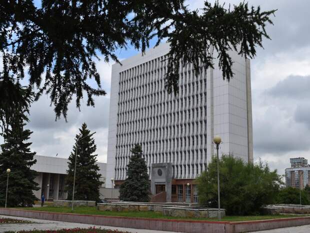 Первые поправки в бюджет приняли со скрипом в Новосибирской области