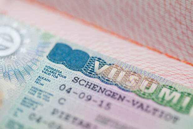 За неделю более двух тысяч жителей Петербурга подали документы на финскую визу