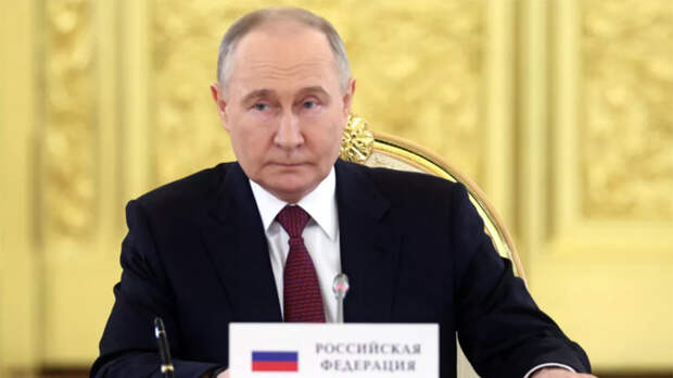 Путин отметил успешное развитие отношений с Арменией