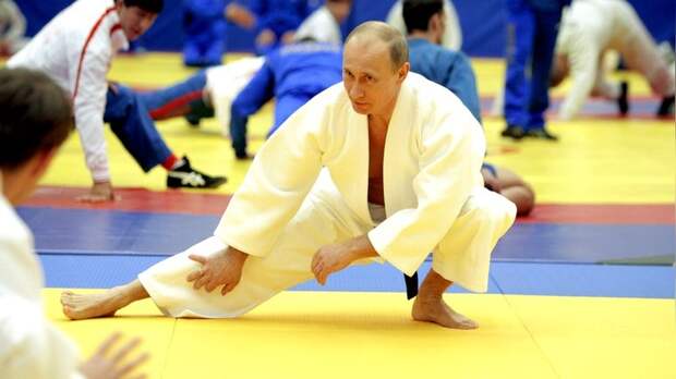Das Erste: У «фаната дзюдо» Путина хватит сил уложить Абэ на татами