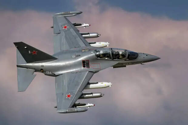Як-130М vs Су-25: на чем идти в бой?