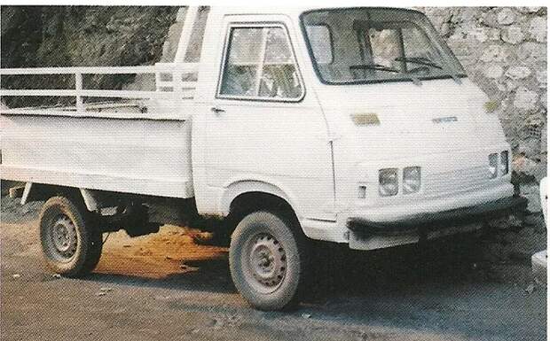 Record. Компания строила трактора и другую сельхозтехнику с 1958 года, а в 1980-1984 годах выпускала ещё и автомобиль – небольшой грузовичок Record GS 2000 (на снимке).