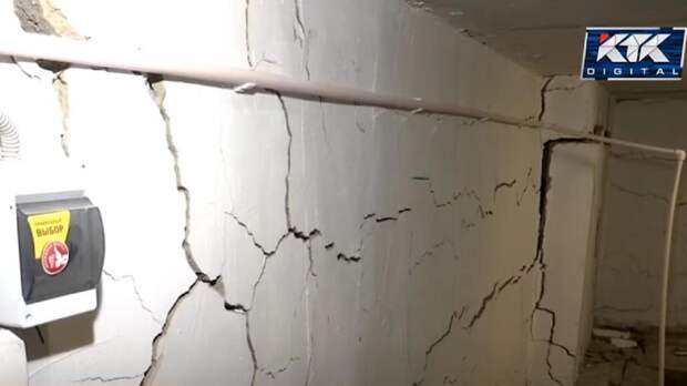 Равнозначные квартиры потребовали жители разрушившихся новостроек в Актобе