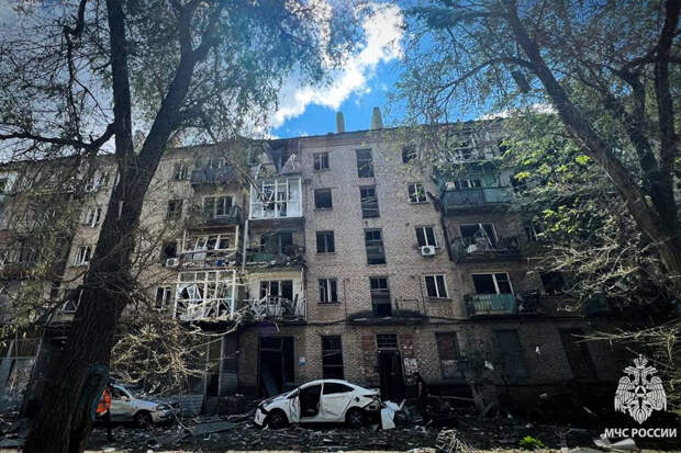 Пасечник: свыше 30 многоэтажек, школы и детсады повреждены при обстреле Луганска