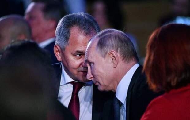 Шойгу рассказал Путину, как выгоняли подлодку США из российских вод