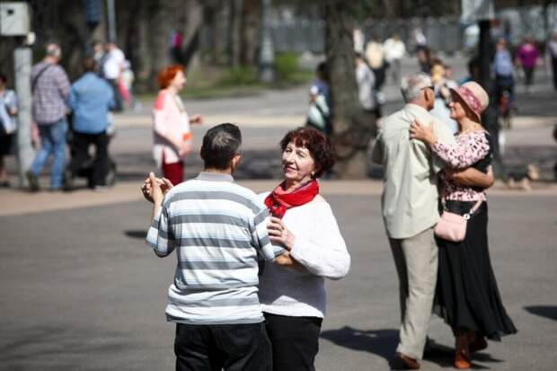 Возраст молодежи в России могут поднять до 45 лет