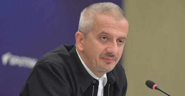 Выпускники школы-студии МХАТ выступили против назначения Богомолова